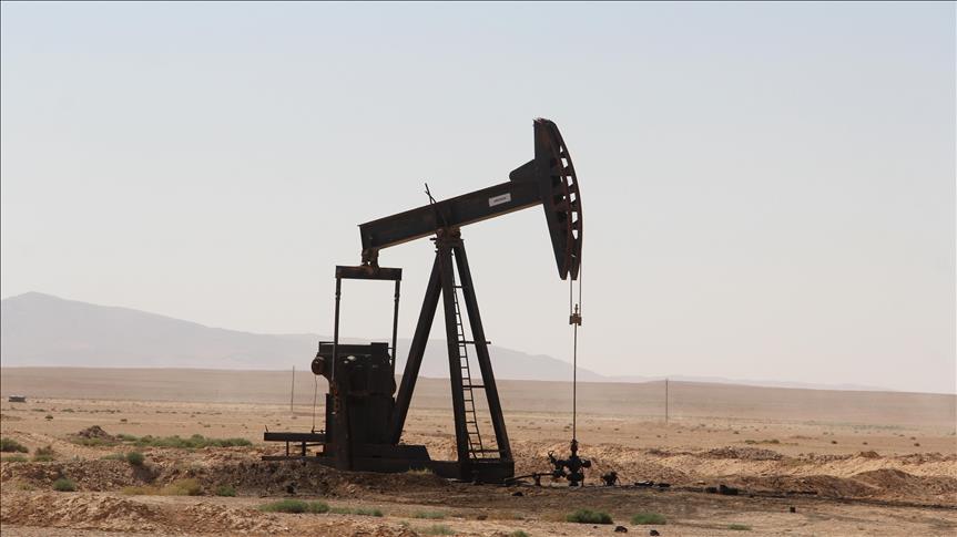 Oil prices keep droping on world markets