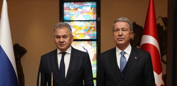 Turkish, Russian defense chiefs welcome extension of grain deal