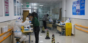 China reports fourth straight daily record of new COVID cases