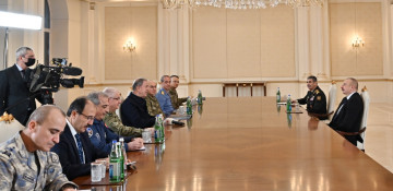 President Ilham Aliyev received delegation led by Minister of National Defense of Turkiye