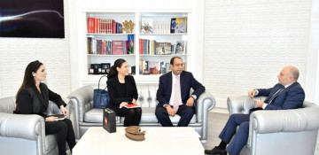 Azerbaijan's culture minister meets with CNN representatives