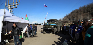 Peacekeepers' supply vehicles pass unhindered along Lachin-Khankandi road (VIDEO)