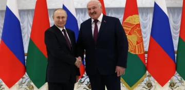 Ukraine to boost Belarus border defences as Putin meets Lukashenko