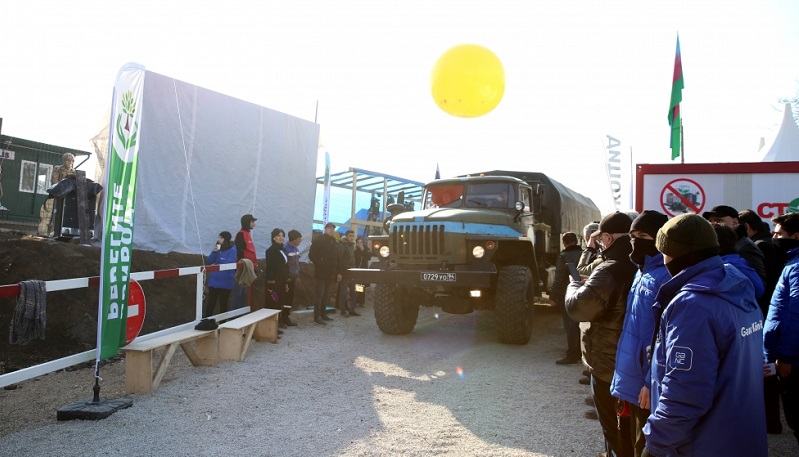 Several more supply vehicles of Russian peacekeepers pass unhindered along Lachin road (VIDEO)
