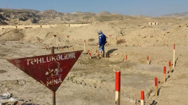 Azerbaijan defuses 10 landmines, 233 UXOs in its liberated territories last week