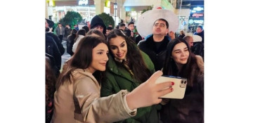 Leyla Aliyeva meets with residents of Baku
