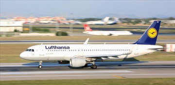 Lufthansa plane makes emergency landing in Baku