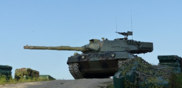 Poland considers providing Ukraine with Leopard tanks