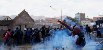 Peru mourns growing protester death toll, as govt seeks confidence vote