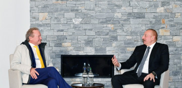 President Ilham Aliyev met with Executive Chairman of “Fortescue Future Industries” in Davos
