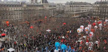 Protests fill the streets of Paris amid plan to raise retirement age
