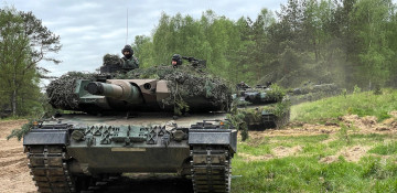 Canada considers delivering four Leopard tanks to Ukraine