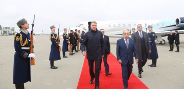 Romanian president arrives in Azerbaijan for official visit