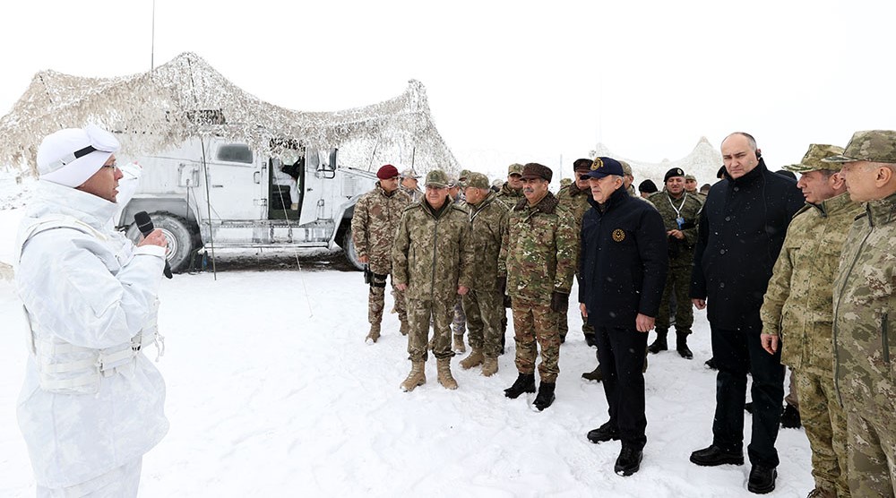 Azerbaijan’s defense minister watches “Winter Exercises - 2023” int’l exercises