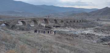 International travelers visit Khudafarin Bridge in Azerbaijan’s liberated Jabrayil