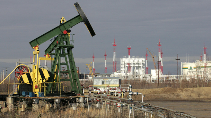 Russia to cut oil output voluntarily by 500,000 barrels per day in March