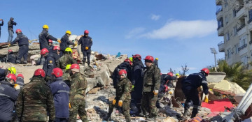 Azerbaijani rescuers save teenager struck under rubble for 105 hours in Türkiye 