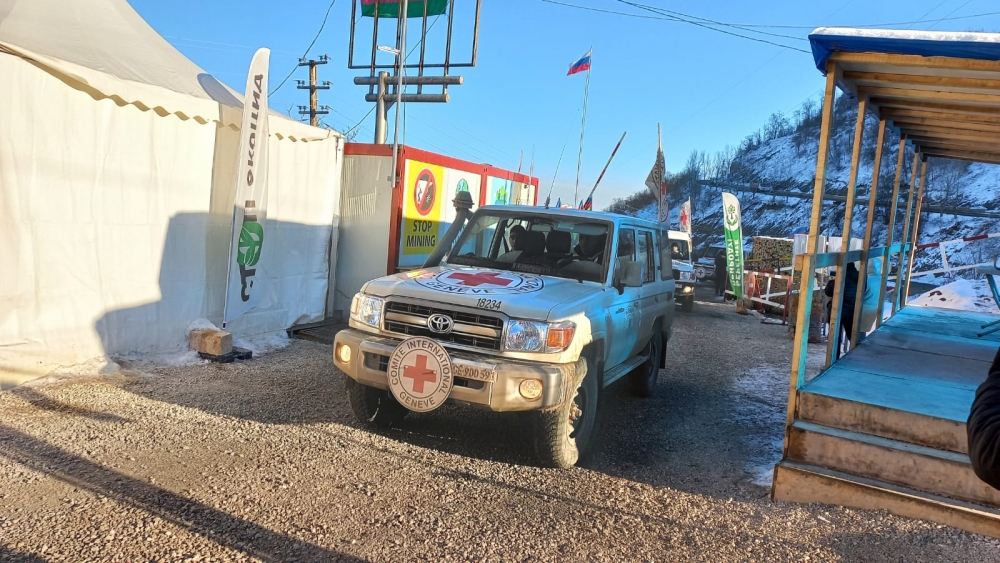 Six ICRC vehicles pass along Lachin-Khankendi road without hindrance