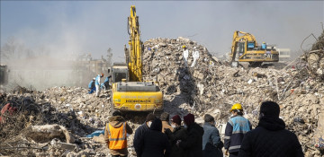 EU lawmakers start plenary session with silence grieving quake victims in Türkiye and Syria