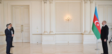President Ilham Aliyev receives credentials of incoming ambassador of San Marino
