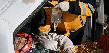 Young girl found alive after spending 248 hours under rubble in southern Türkiye