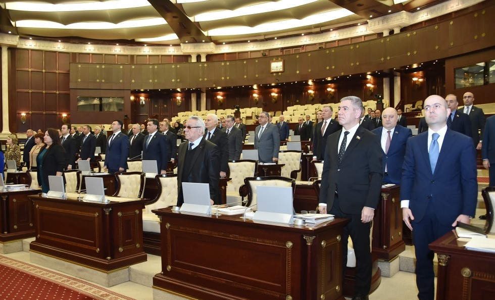 Türkiye quake victims commemorated in Azerbaijani parliament