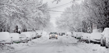 Massive snowstorm closes schools, grounds flights in U.S. heartland
