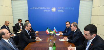 Azerbaijani, Kuwait FMs hold meeting, discuss bilateral cooperation