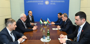 Azerbaijani FM meets with his Palestinian counterpart