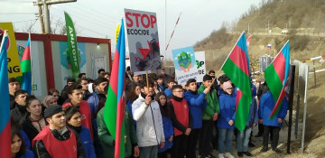 Azerbaijani eco-activists continue holding peaceful protest on Lachin-Khankendi road