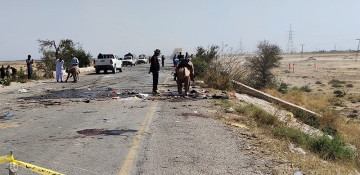 Suicide bombing kills 9 policemen in southwestern Pakistan