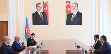 Azerbaijani PM meets with WCO Sec-Gen