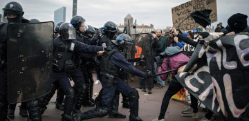 French trade unions gear up for 10th round of protests against pension reform
