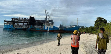 Children among 31 killed after Philippine ferry blaze