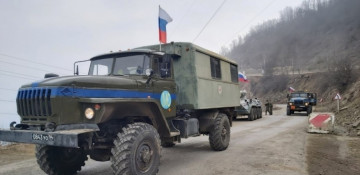 Lachin-Khankendi road: 46 more vehicles of Russian peacekeepers pass freely through protest area