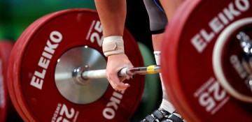 Azerbaijani weightlifters leave Armenia