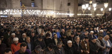 In Photos: Muslims around the globe celebrate Eid al-Fitr