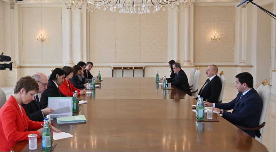 President Ilham Aliyev stresses need for conducting broad exchange of views on prospects for Azerbaijan-France relations