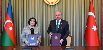 Azerbaijani, Turkish parliaments sign cooperation agreement