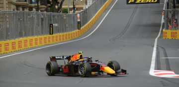 Formula 2 main race of F1 Azerbaijan Grand Prix kicks off