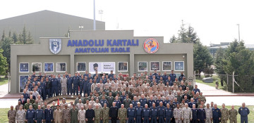 Azerbaijan’s defense minister embarks on visit to Türkiye