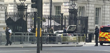 Man arrested after car crashes into Downing Street gates