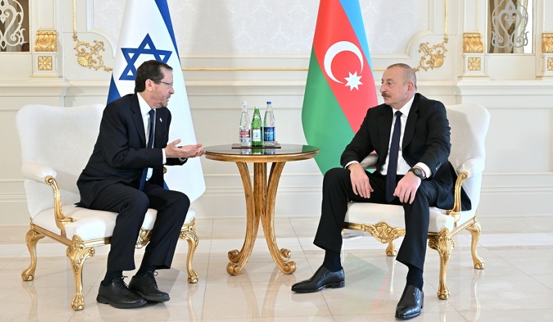 Azerbaijani and Israeli Presidents hold one-on-one meeting
