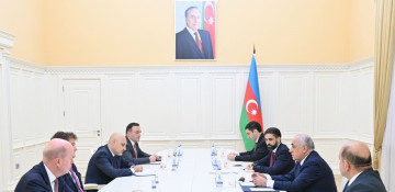 Azerbaijani PM and BP's representatives discuss development of collaboration