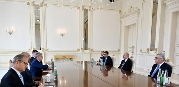 President Ilham Aliyev receives President of International Olympic Committee