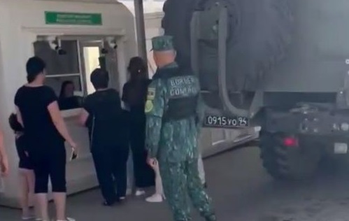 Armenian residents of Azerbaijan's Karabakh region pass freely through Lachin border checkpoint (VIDEO)