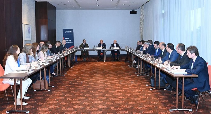 Azerbaijan’s foreign minister takes part in roundtable discussions in Slovakia