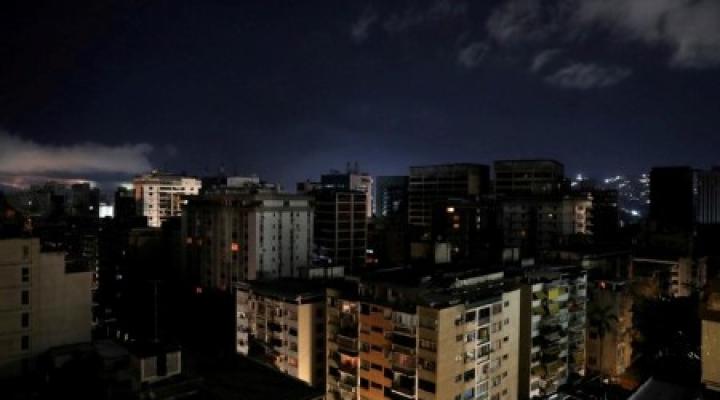Power cuts hit Venezuela's west, cutting air conditioning during heat wave