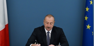 President Ilham Aliyev visits Italy’s Embassy, offers condolences over death of Silvio Berlusconi