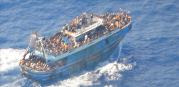 Greece was alerted about migrant boat, Frontex chief confirms